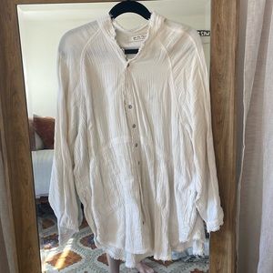 we the free size s button down